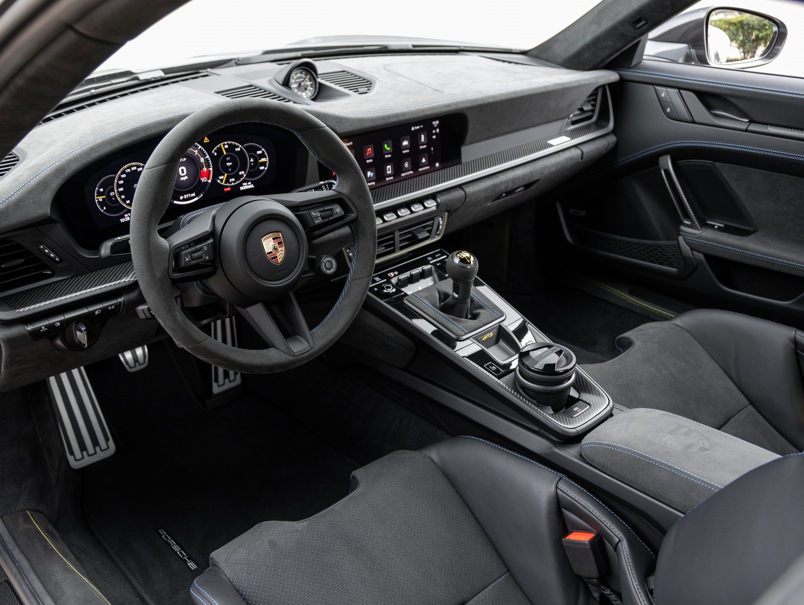 Certified 2025 Porsche 911 GT3 image 4