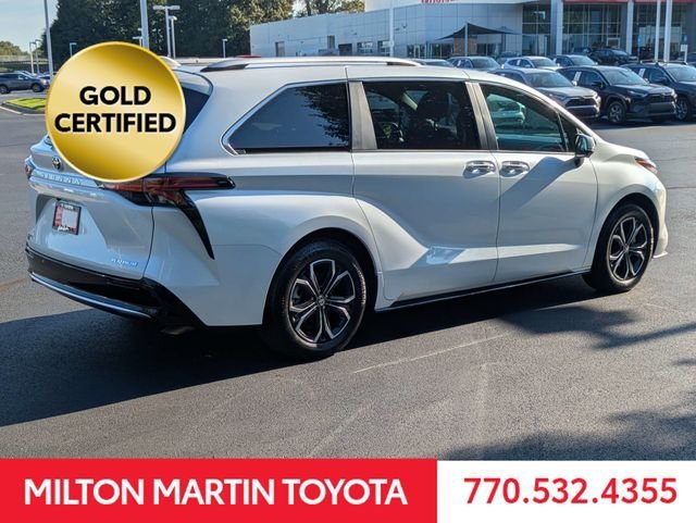 Certified 2026 Toyota Sienna Platinum AWD/4WD image 4