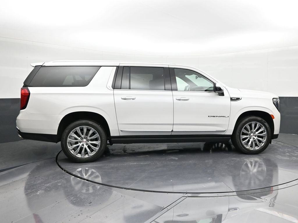 Used 2022 GMC Yukon XL Denali image 6