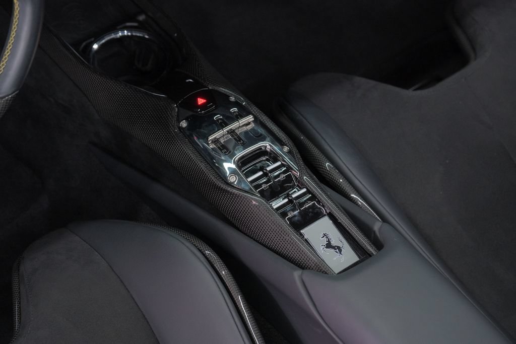 Used 2023 Ferrari 296 GTS RWD image 9