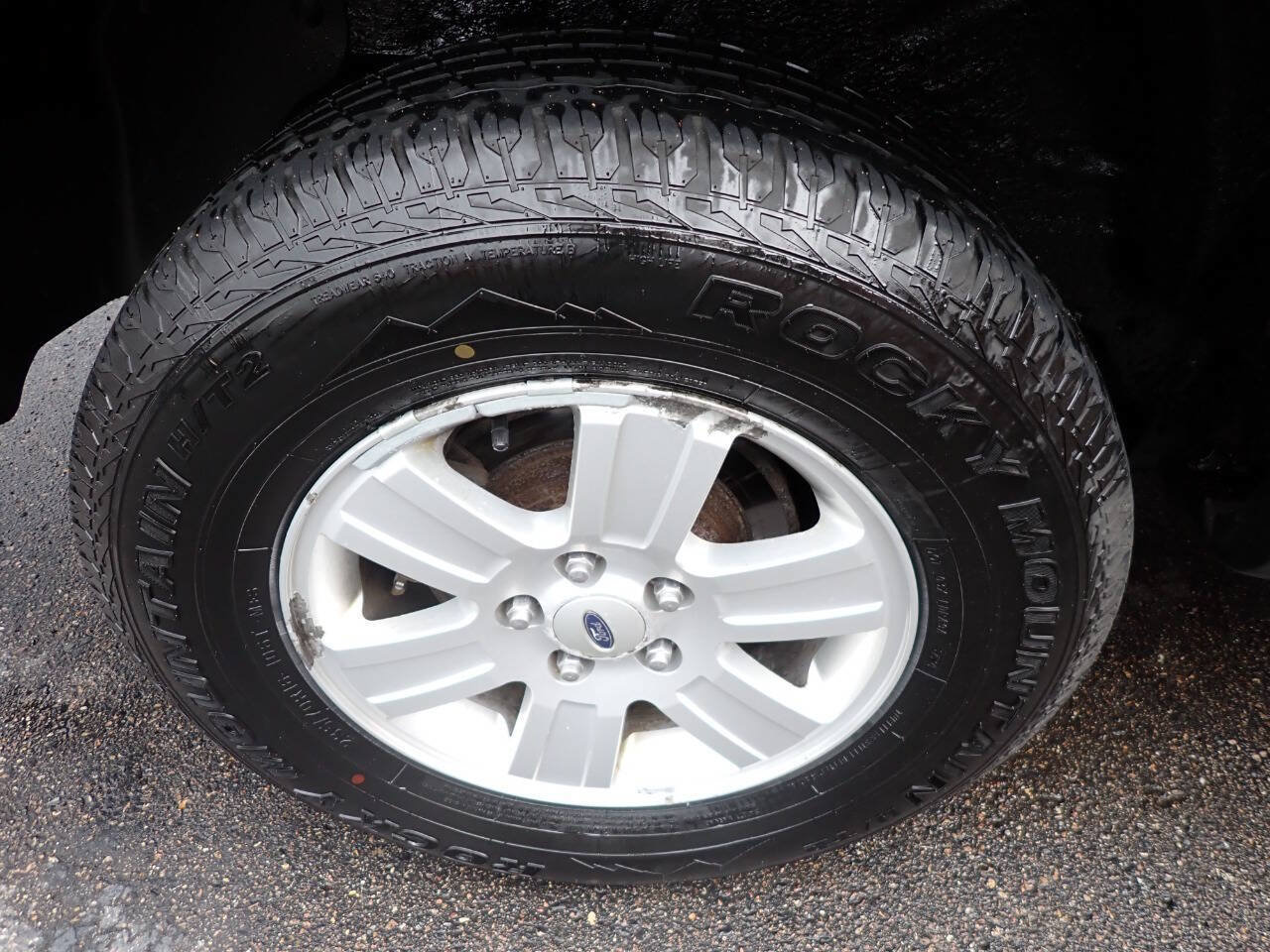 Used 2007 Ford Explorer XLT AWD/4WD image 11