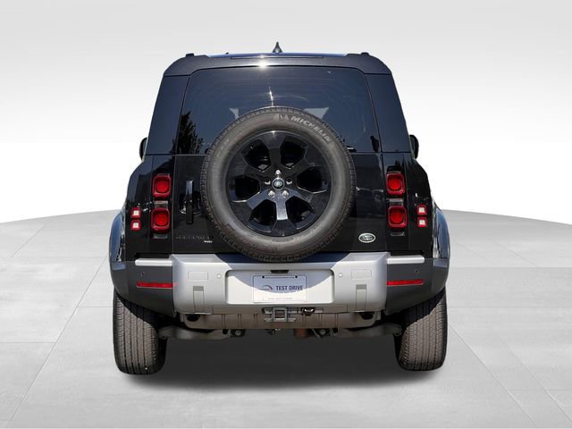 Used 2023 Land Rover Defender 110 SE AWD/4WD image 4