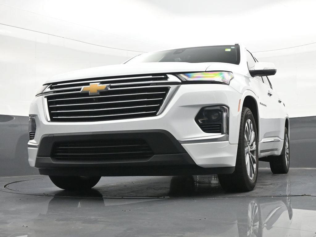 Used 2023 Chevrolet Traverse Premier FWD image 31