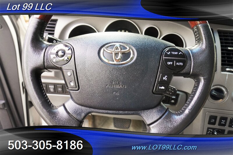 Used 2011 Toyota Sequoia Platinum AWD/4WD image 28