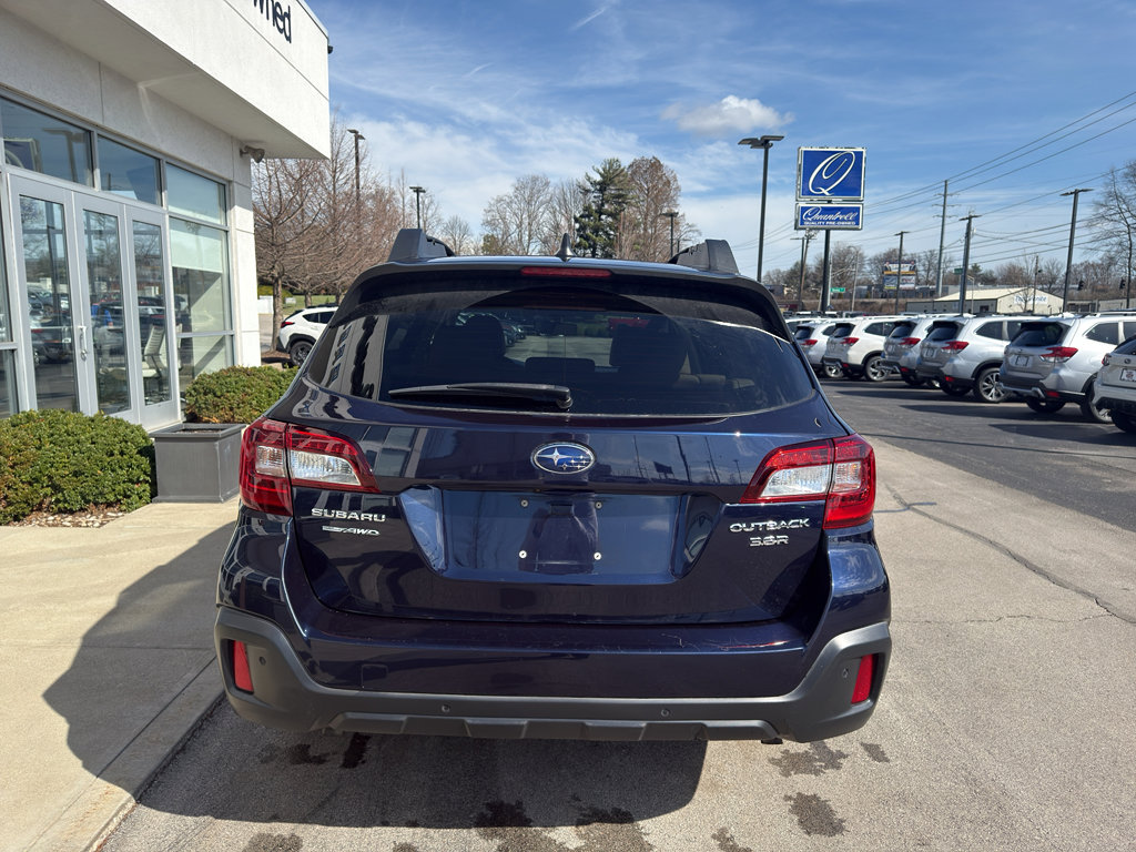 Used 2018 Subaru Outback 3.6R Limited image 4