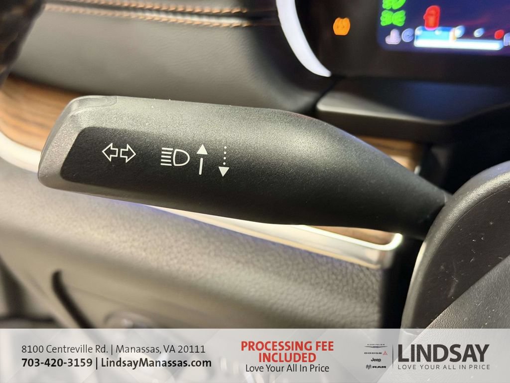 Used 2024 Jeep Grand Cherokee Summit w/ Luxury Tech Group V AWD/4WD image 26
