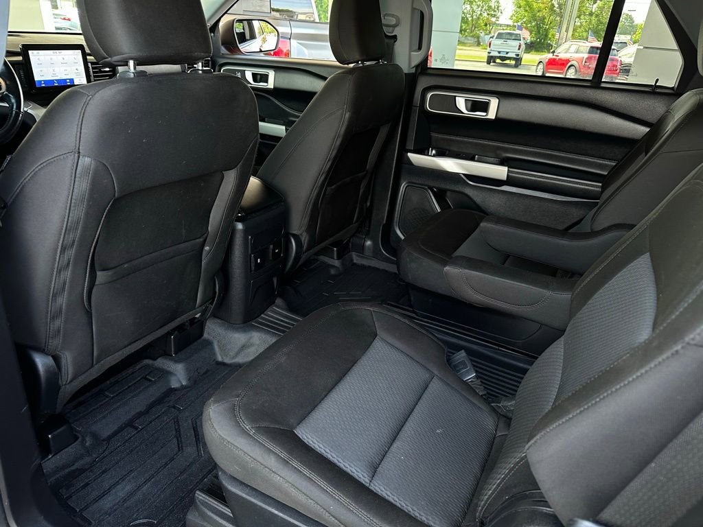Used 2022 Ford Explorer XLT image 15