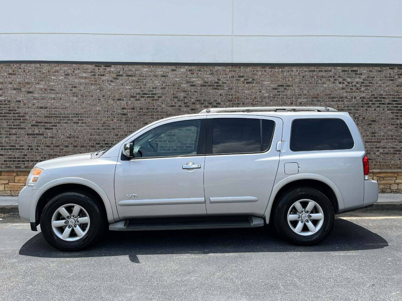 Used 2008 Nissan Armada SE RWD image 2