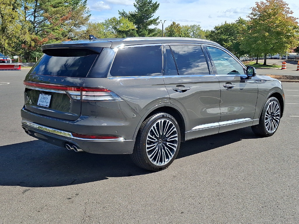 Certified 2023 Lincoln Aviator Black Label w/ Dynamic Handling Package AWD/4WD image 9