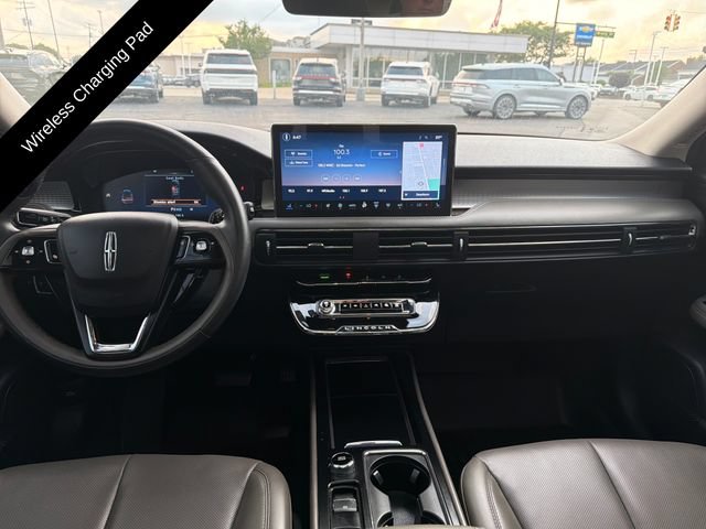 Used 2023 Lincoln Corsair AWD w/ Equipment Group 101A image 15