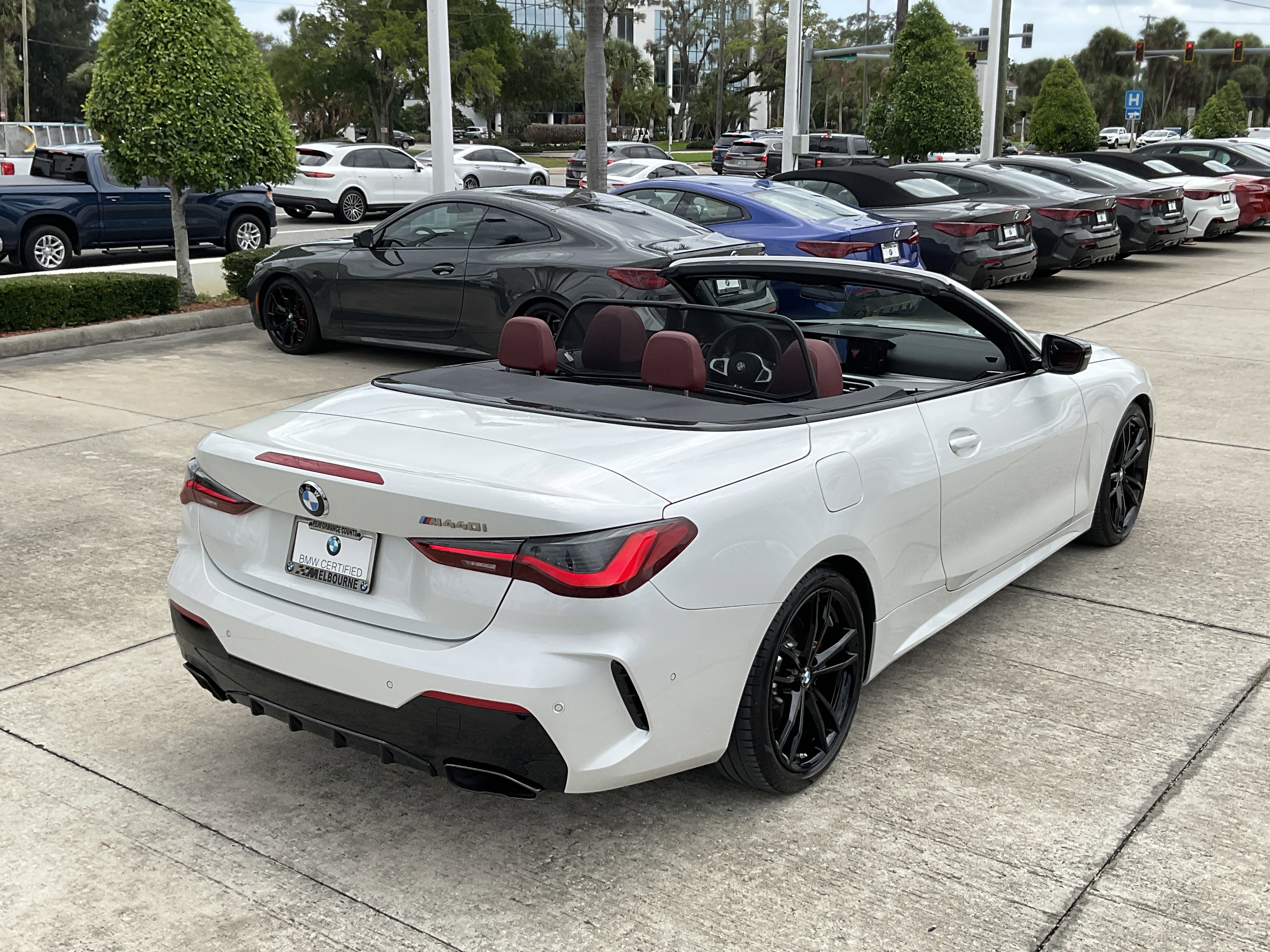 Certified 2024 BMW M440i Convertible RWD image 10