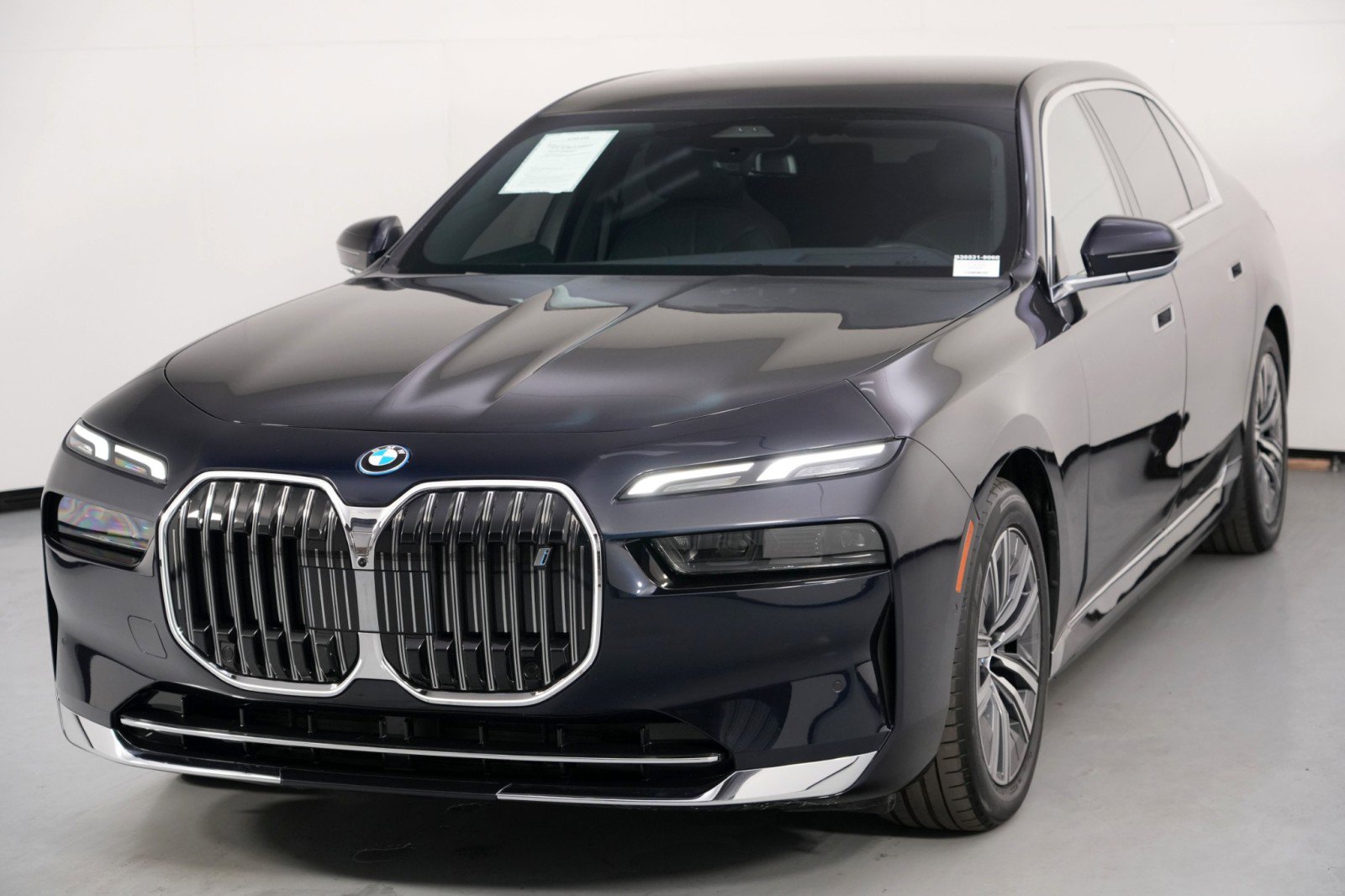 Used 2024 BMW i7 eDrive50 w/ Premium Package image 58