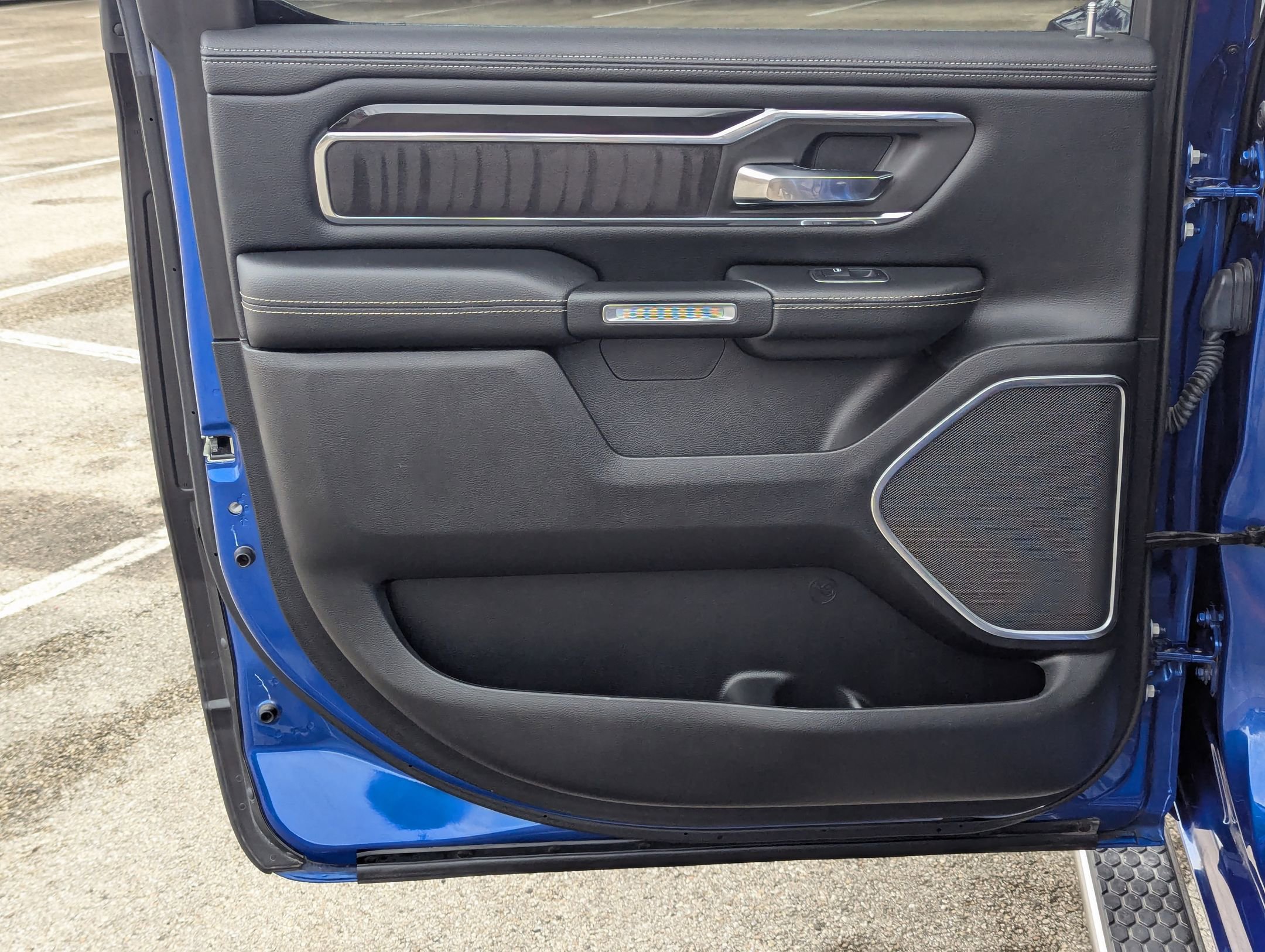 Used 2019 RAM 1500 Laramie image 16