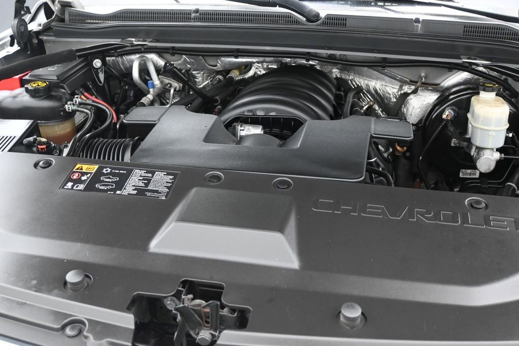 Used 2016 Chevrolet Suburban LT RWD image 10