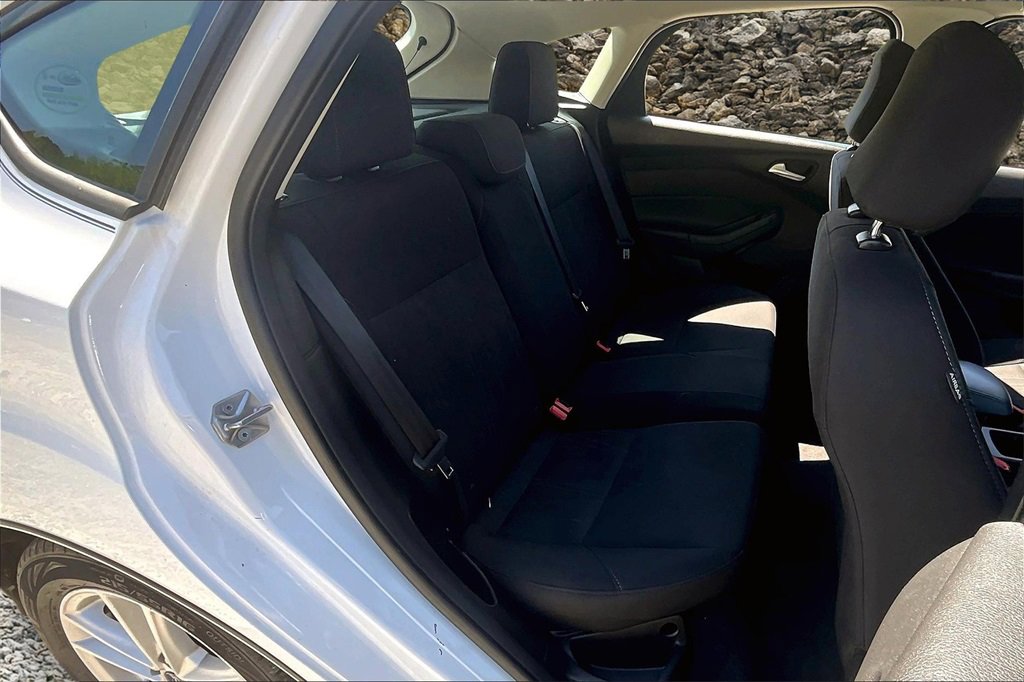 Used 2017 Ford Focus SE image 25