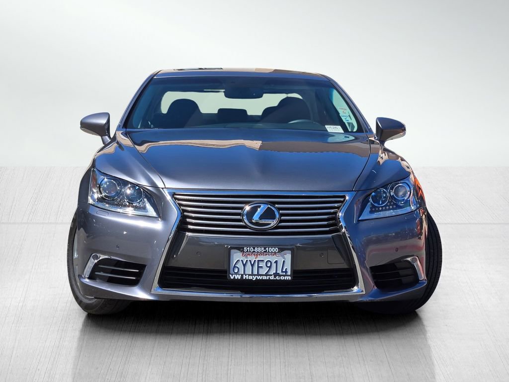 Used 2013 Lexus LS 460 w/ Comfort Pkg image 2