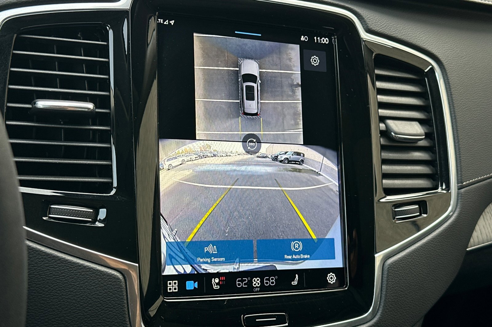 Certified 2025 Volvo XC90 T8 Ultra w/ Protection Package Premier image 23