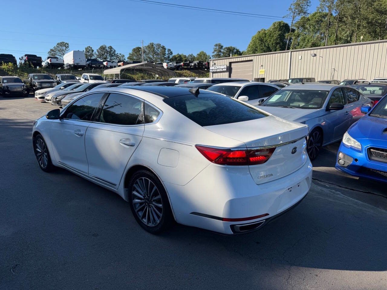 Used 2017 Kia Cadenza Premium w/ Luxury Package FWD image 7