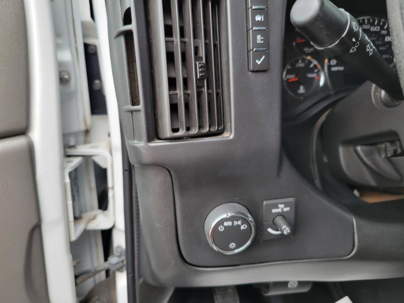 Used 2015 Chevrolet Express 3500 LS RWD image 24