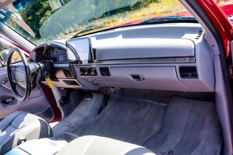 Used 1995 Ford Bronco XLT AWD/4WD image 12