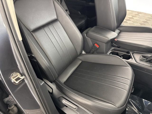 Used 2024 Volkswagen Tiguan SE image 29