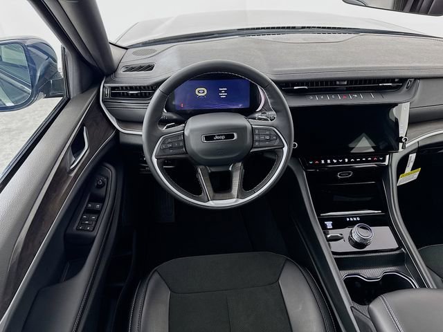 New 2026 Jeep Grand Cherokee Altitude image 25
