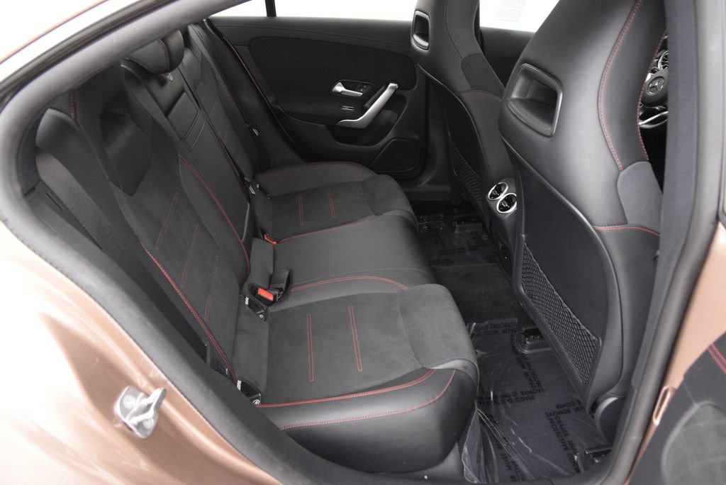 Used 2023 Mercedes-Benz CLA 250 image 19