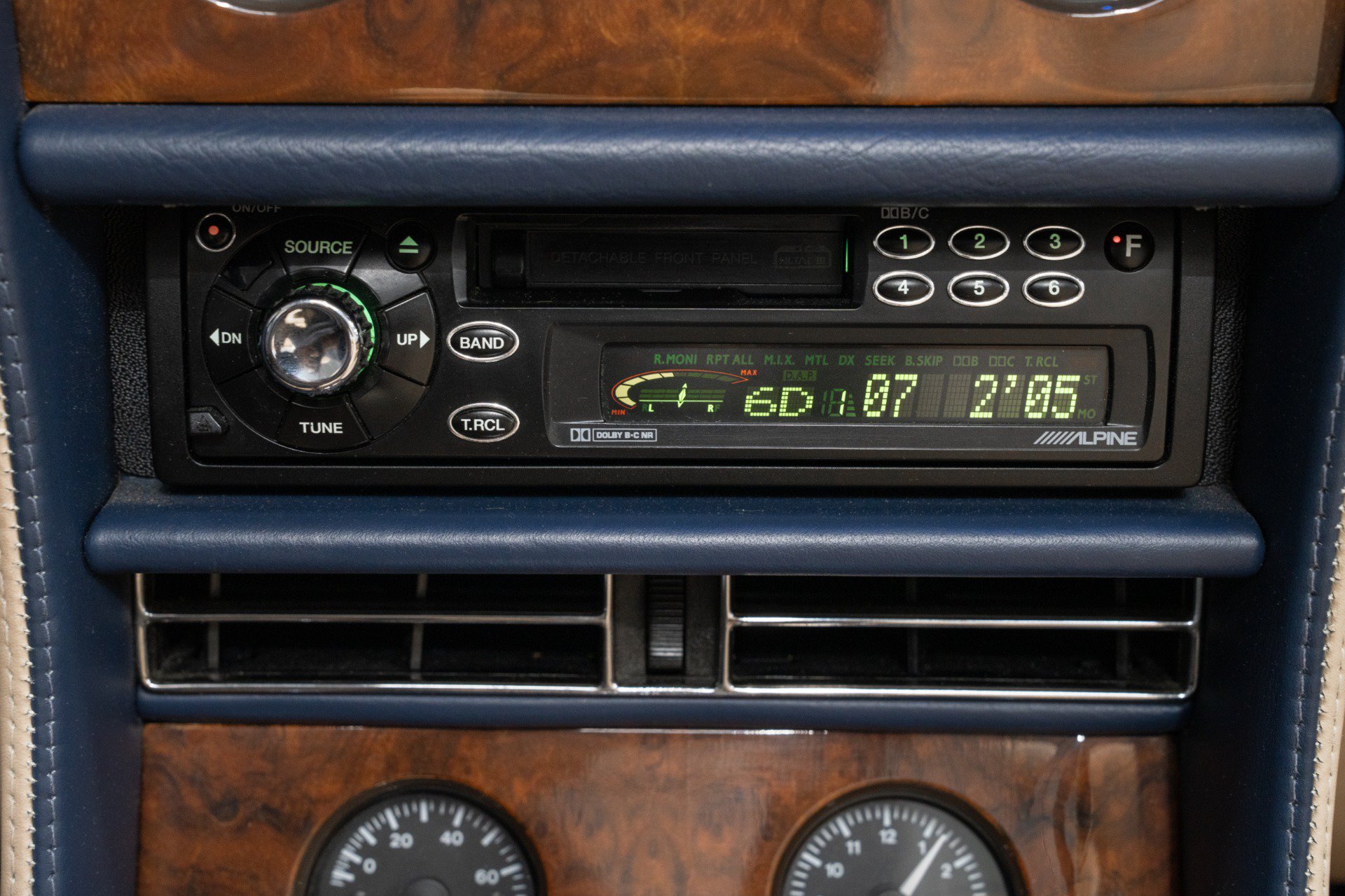 Used 1999 Bentley Azure Mulliner RWD image 29