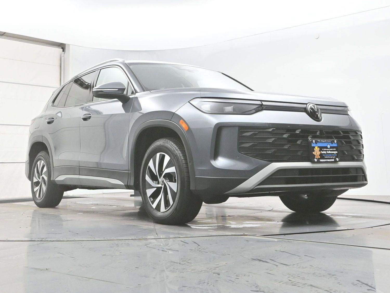 Certified 2025 Volkswagen Tiguan S image 27