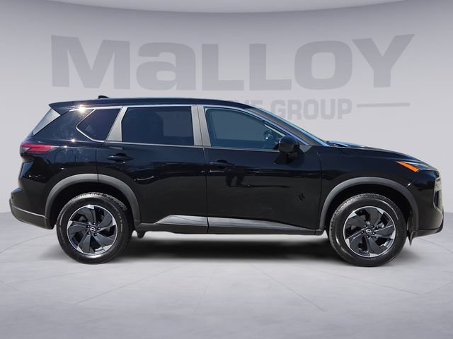 Used 2024 Nissan Rogue SV AWD/4WD image 6