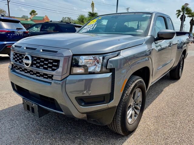 Certified 2025 Nissan Frontier SV image 3