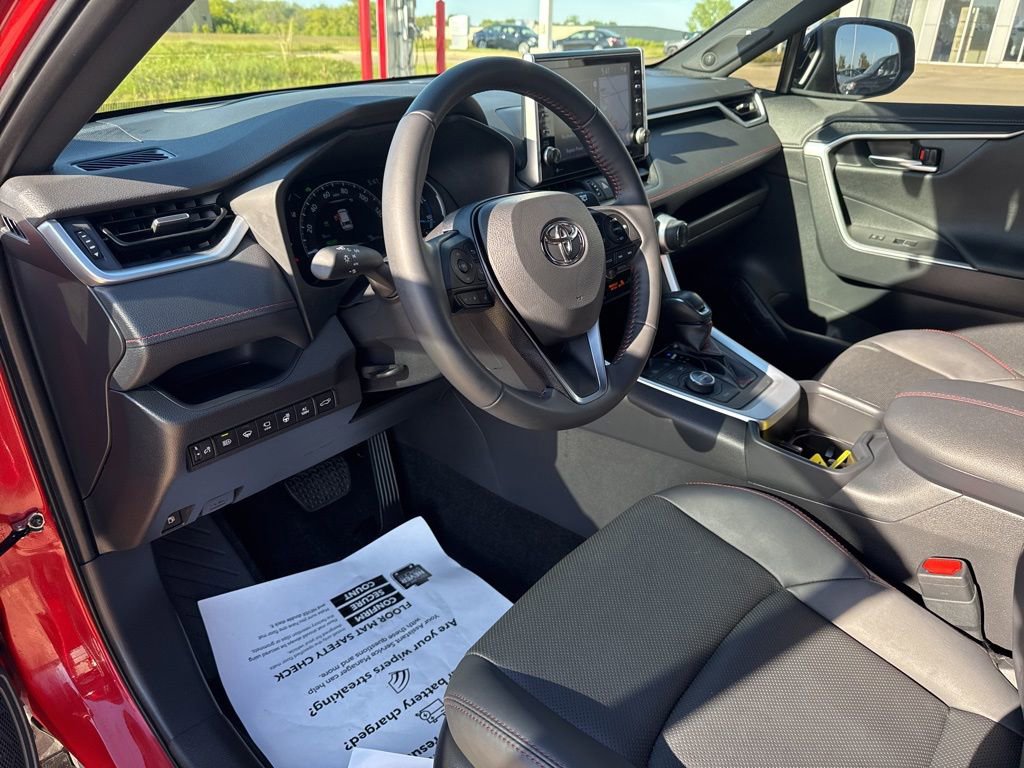 Used 2022 Toyota RAV4 XSE w/ Premium Package AWD/4WD image 8