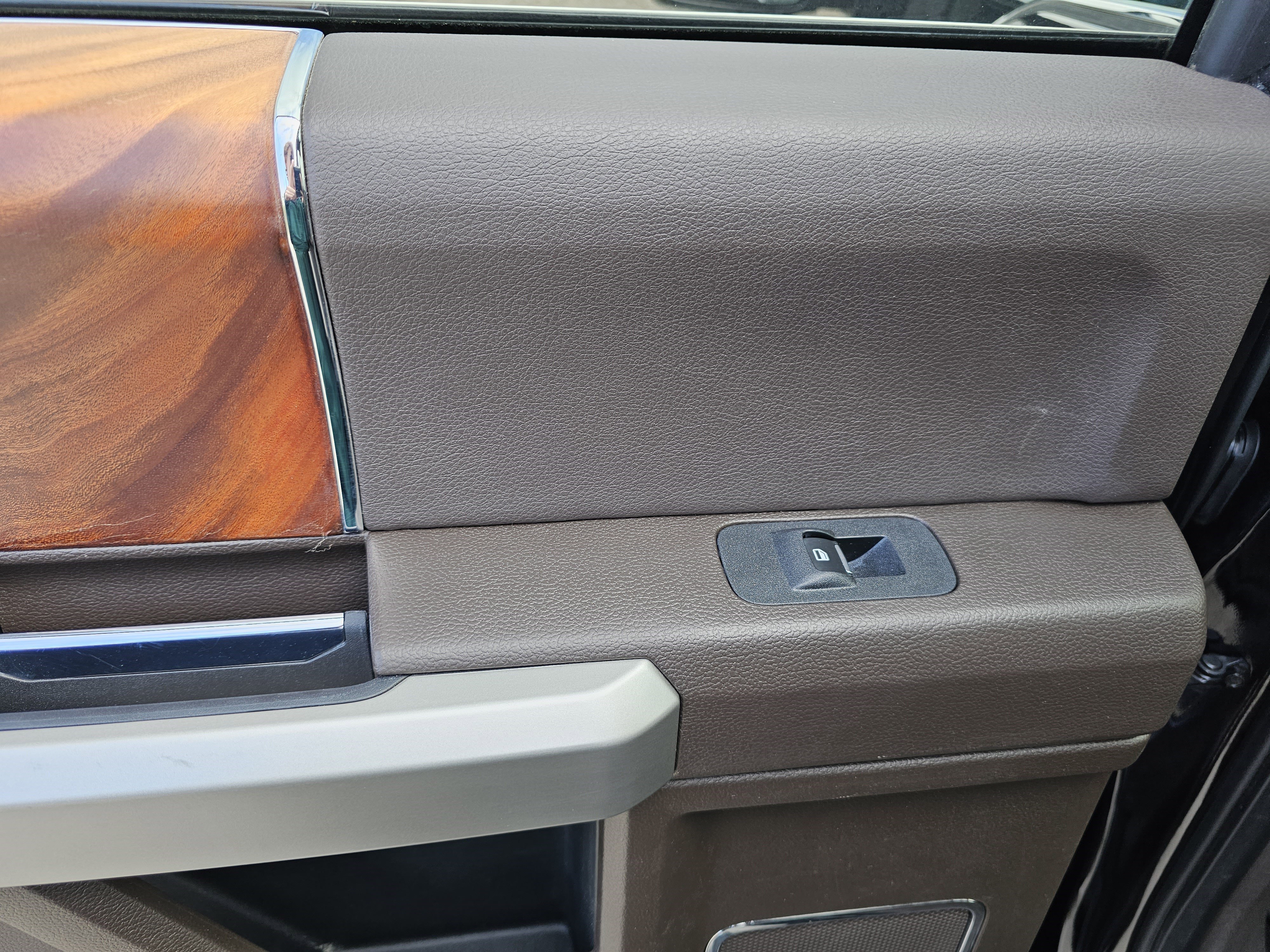 Used 2017 Ford F250 King Ranch w/ King Ranch Ultimate Package image 27