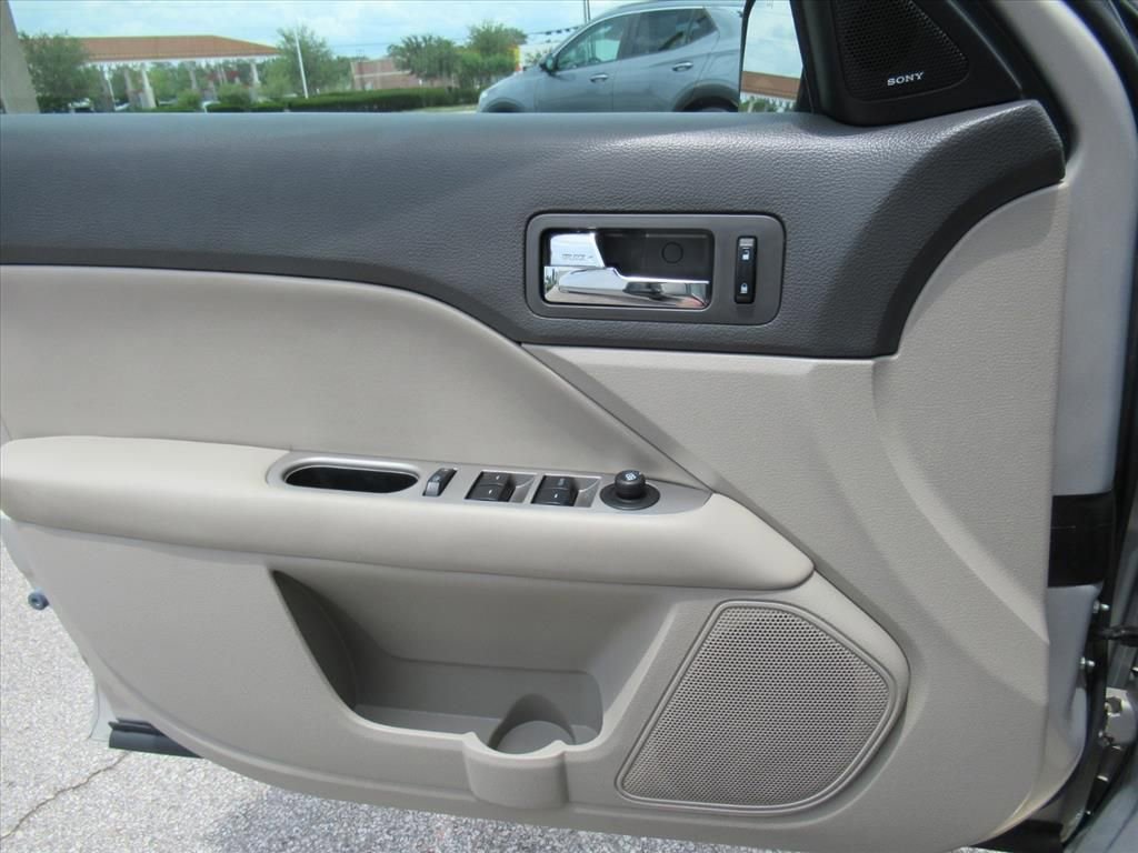 Used 2010 Ford Fusion SEL FWD image 20