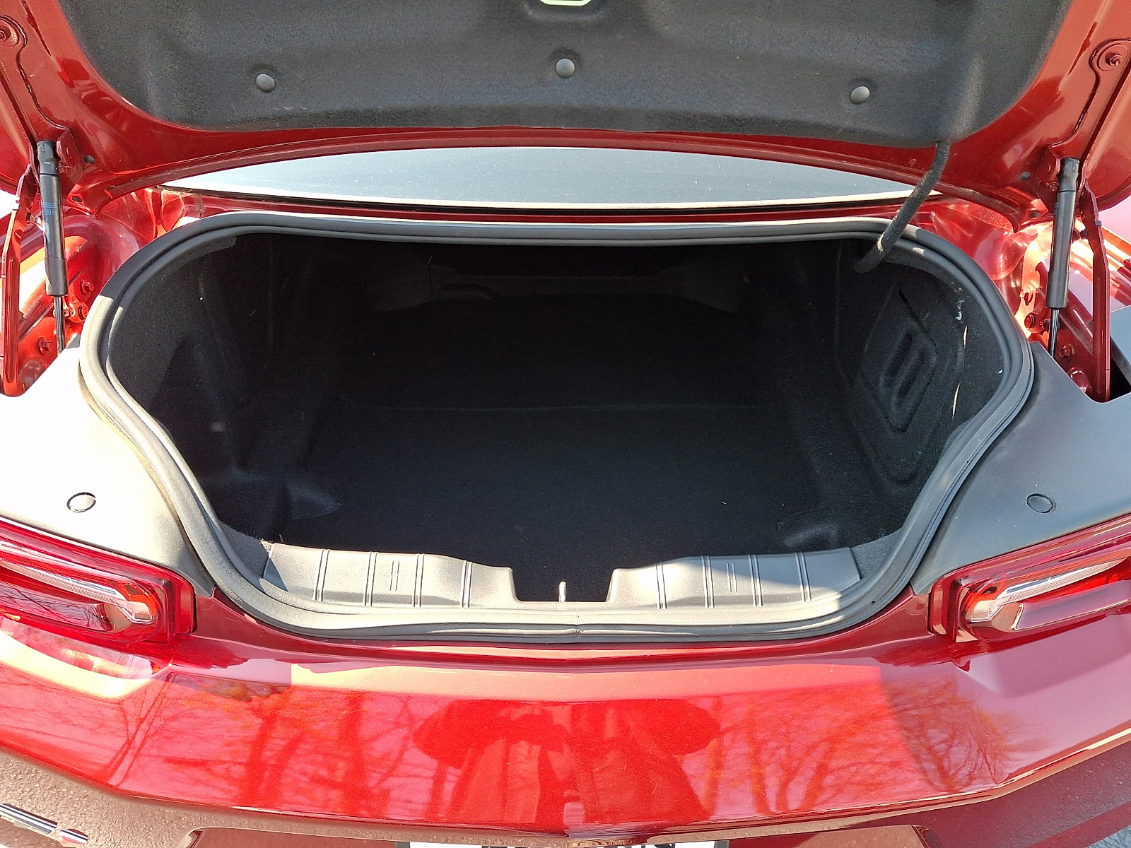 Certified 2021 Chevrolet Camaro LT image 29