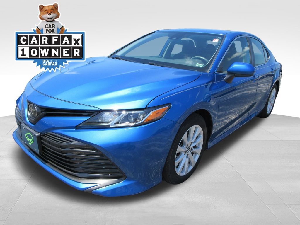 Used 2019 Toyota Camry LE FWD image 1
