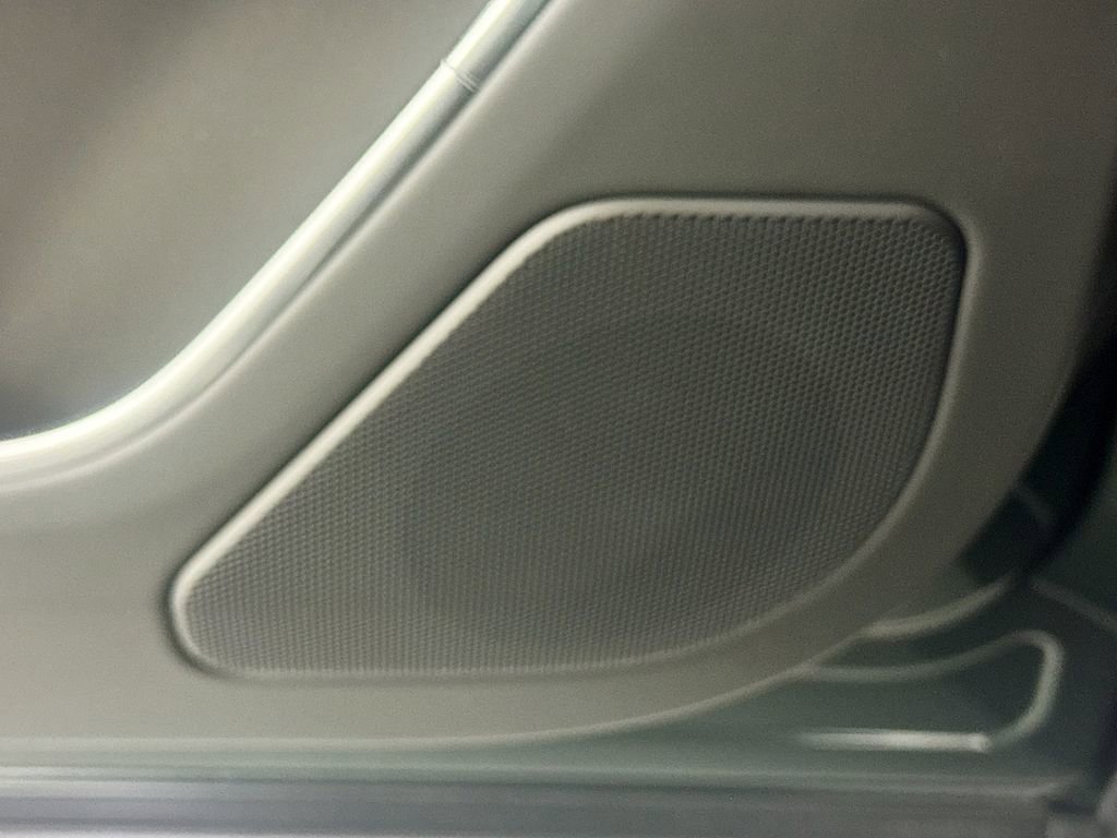 New 2026 Land Rover Range Rover SE image 18