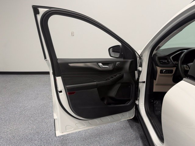 Used 2021 Ford Escape Titanium AWD/4WD image 9