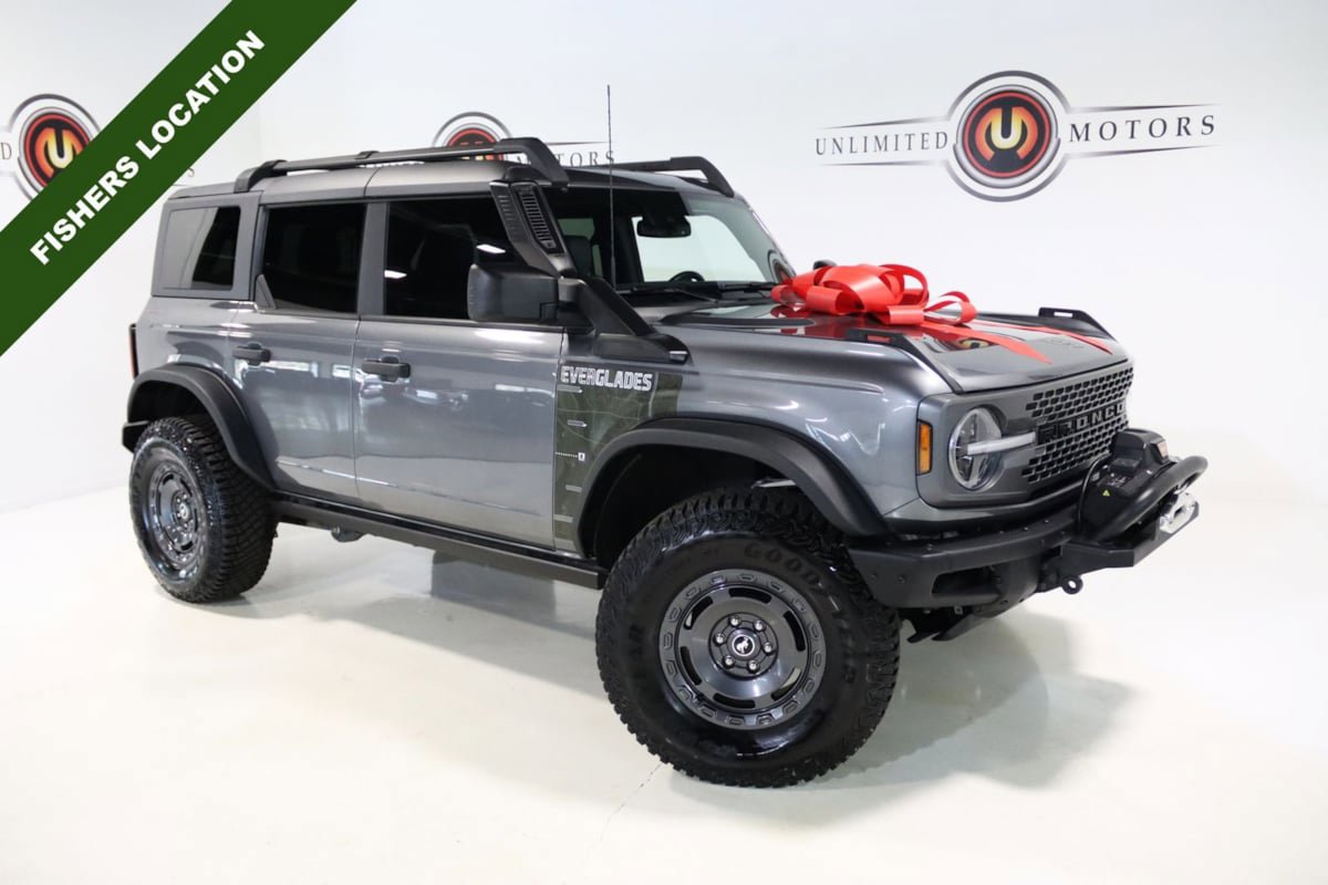 Used 2024 Ford Bronco Everglades image 1