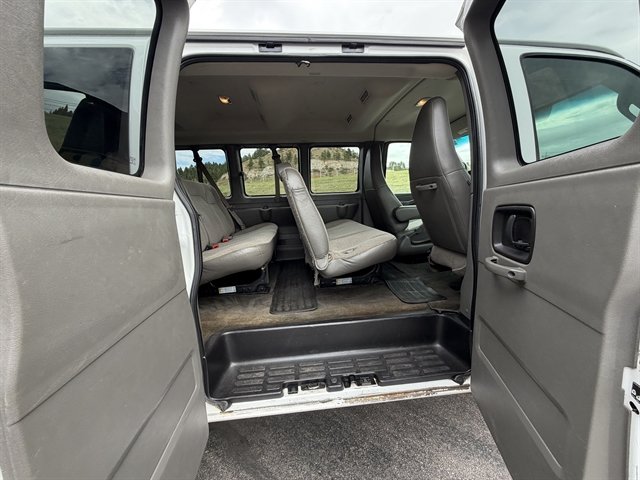 Used 2016 Chevrolet Express 3500 LT w/ LT Preferred Equipment Group RWD image 34