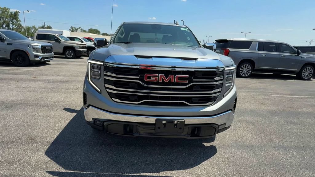 Certified 2025 GMC Sierra 1500 SLT AWD/4WD image 3