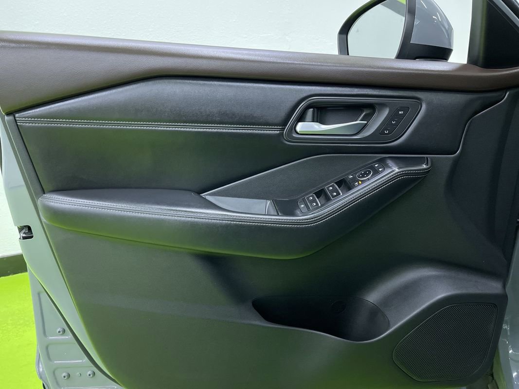 Used 2022 Nissan Rogue SL image 15