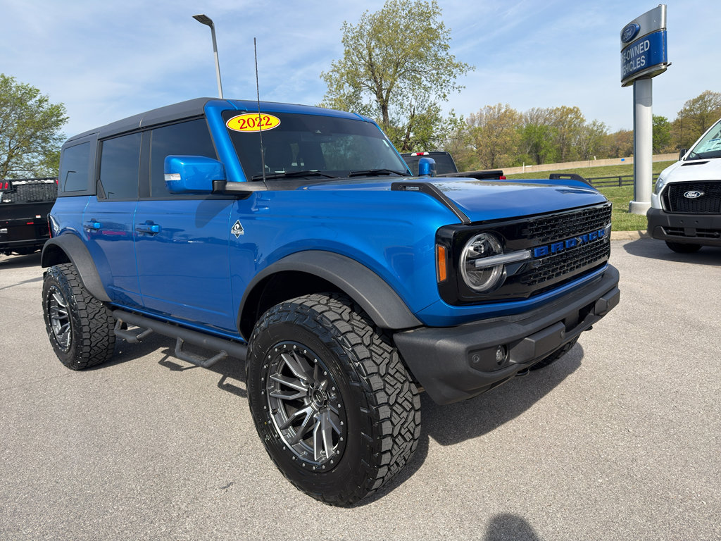 Certified 2022 Ford Bronco Outer Banks w/ Sasquatch Package AWD/4WD image 3