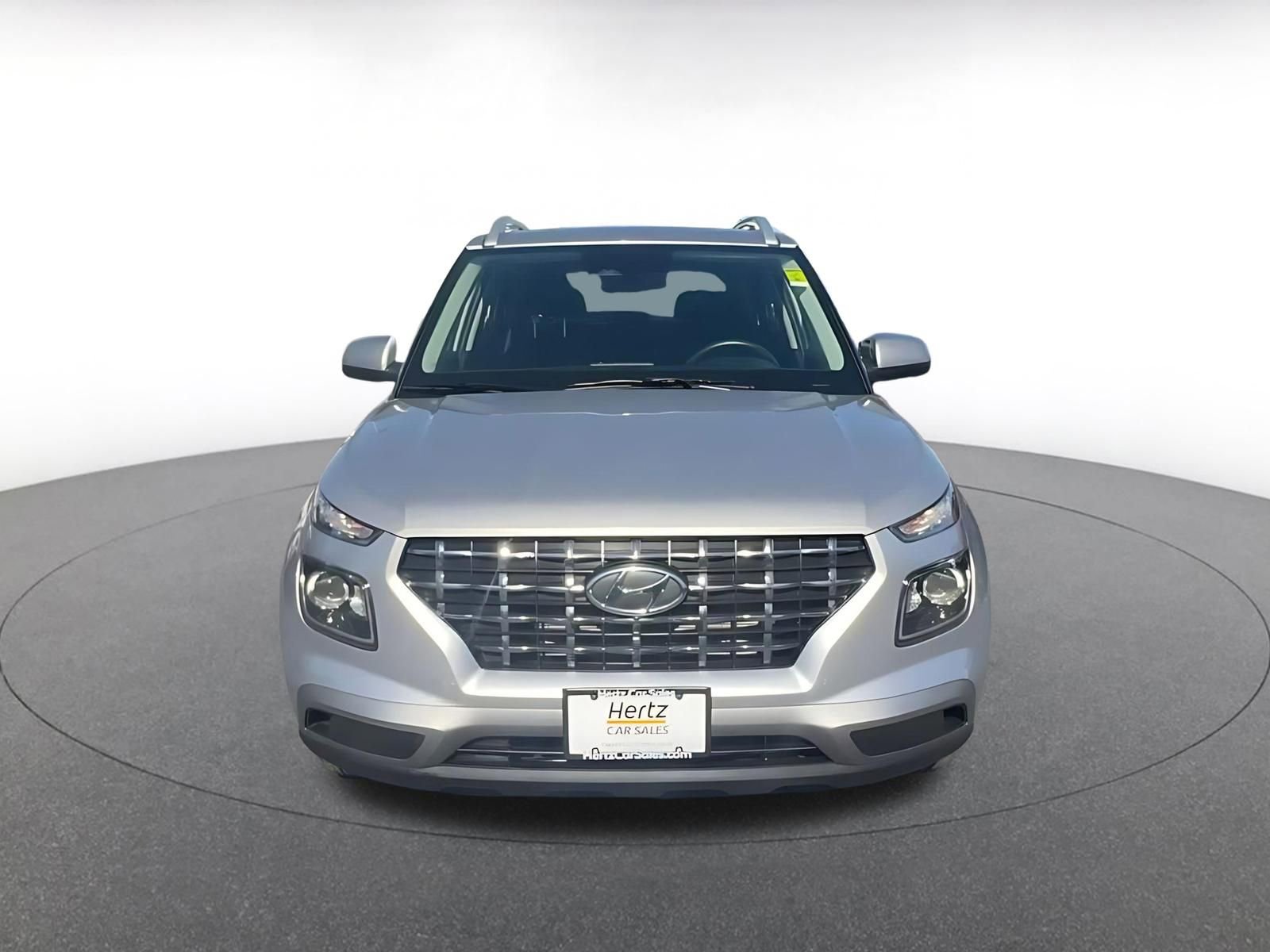Used 2025 Hyundai Venue SEL FWD image 4