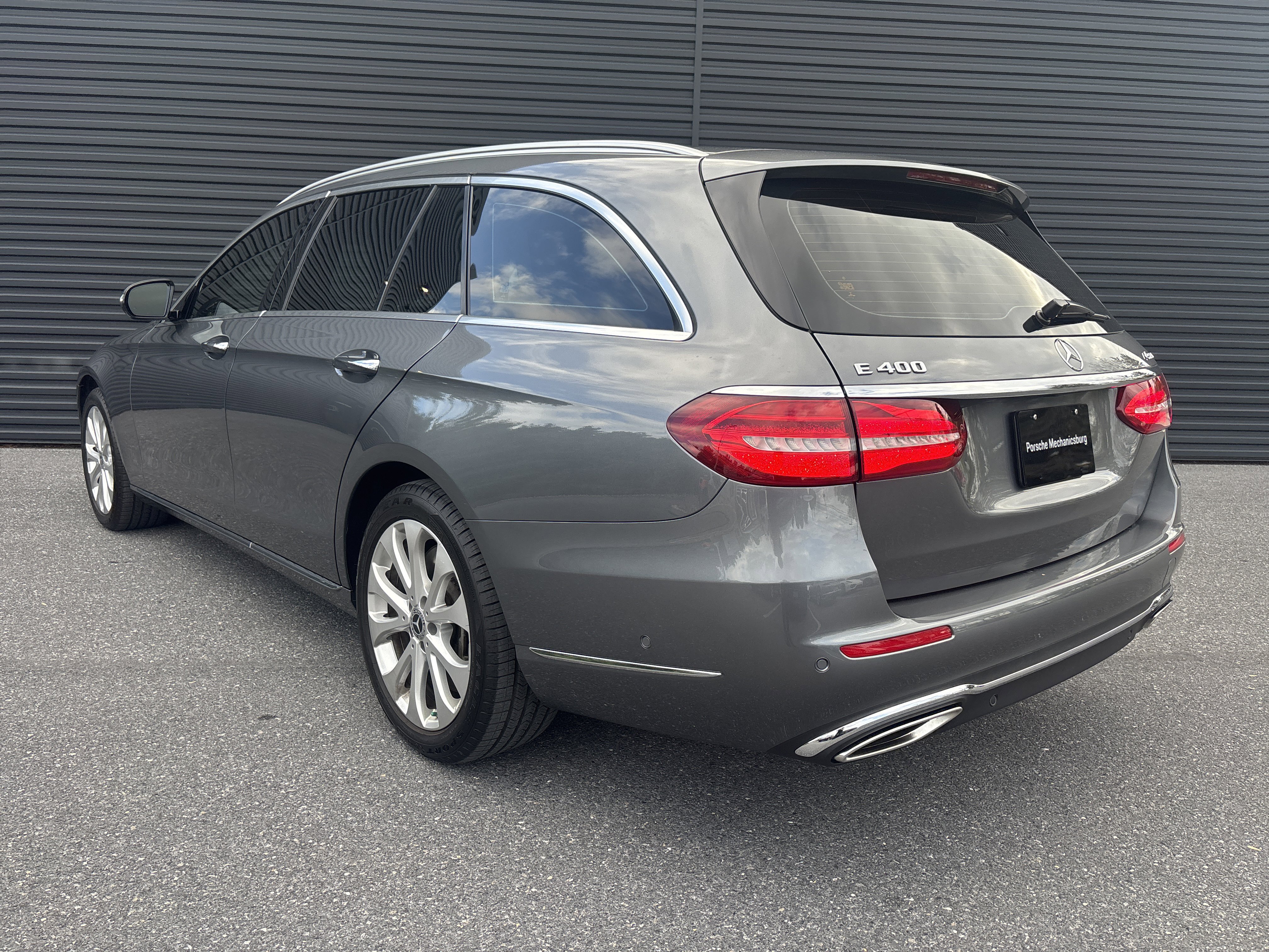 Used 2018 Mercedes-Benz E 400 4MATIC Wagon image 3