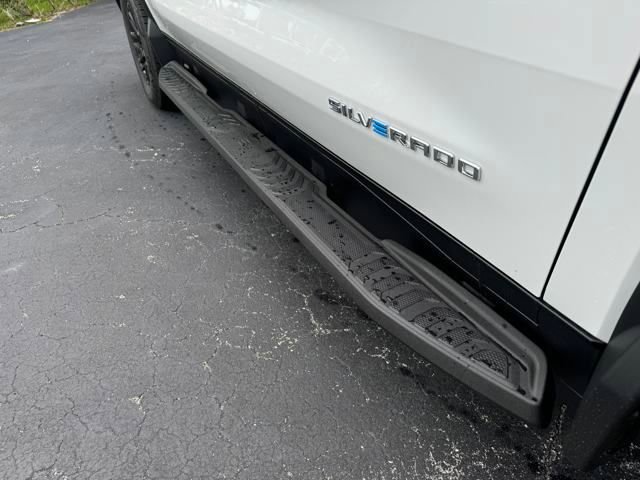New 2024 Chevrolet Silverado EV W/T image 17