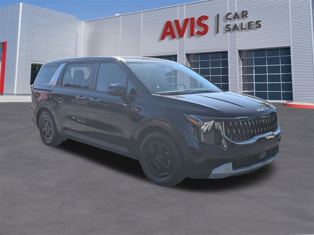 Used 2025 Kia Carnival image 3