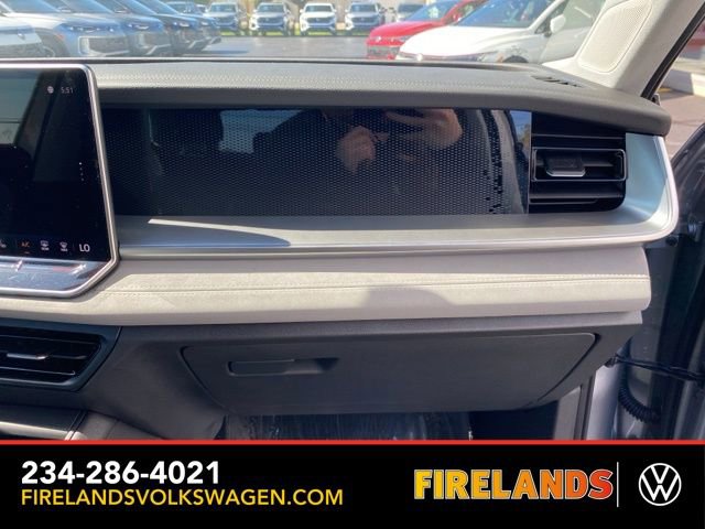 New 2025 Volkswagen Tiguan SE image 49