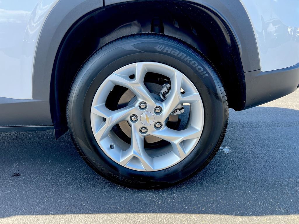 Used 2024 Chevrolet Trax LS w/ LS Convenience Package FWD image 26