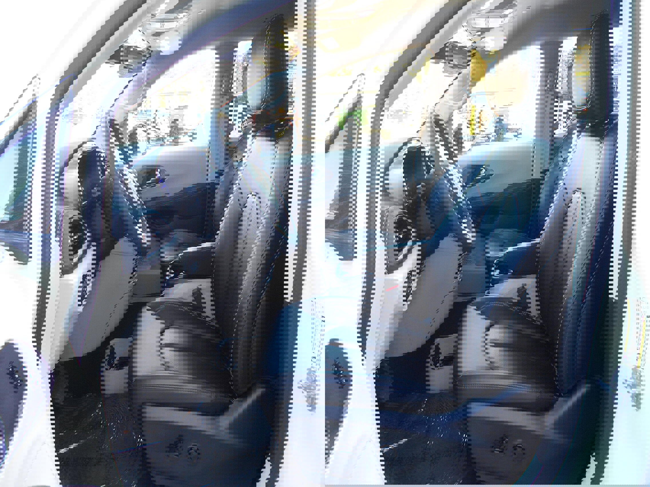 Certified 2024 Chrysler Pacifica Touring-L image 6